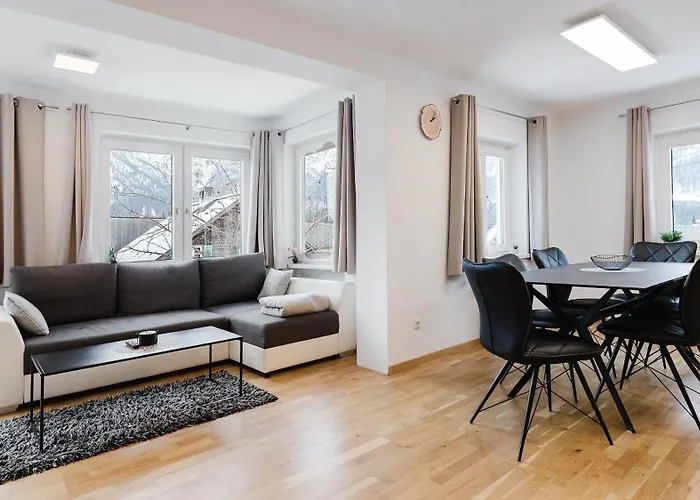 Moderne Ferienwohnung Mit Bergblick